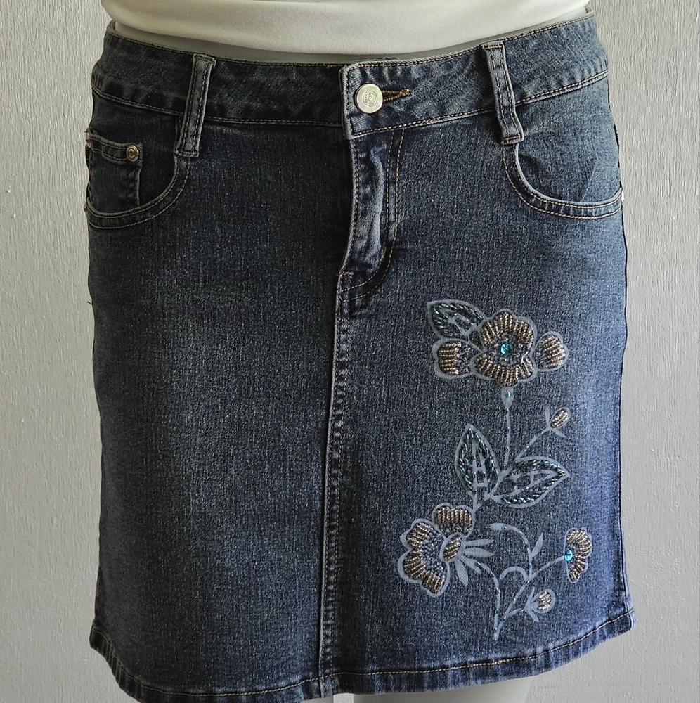 NWOT BADO CLOTHING STRETCH BEADED HAND PAINTED DENIM JEANS MINI SKIRT 2
